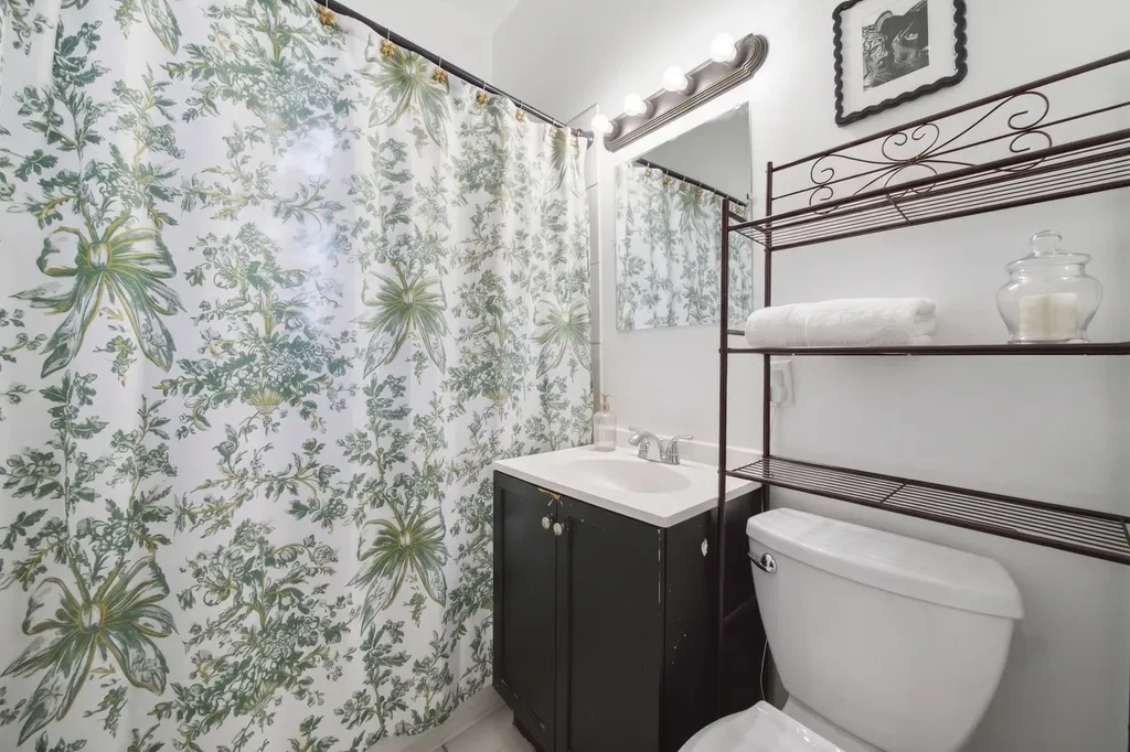 3825 West Adams Street Chicago IL 60624