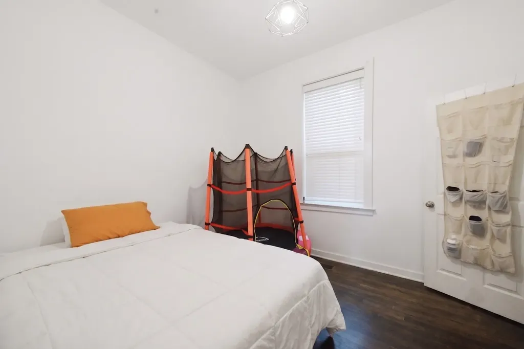 3825 West Adams Street Chicago IL 60624