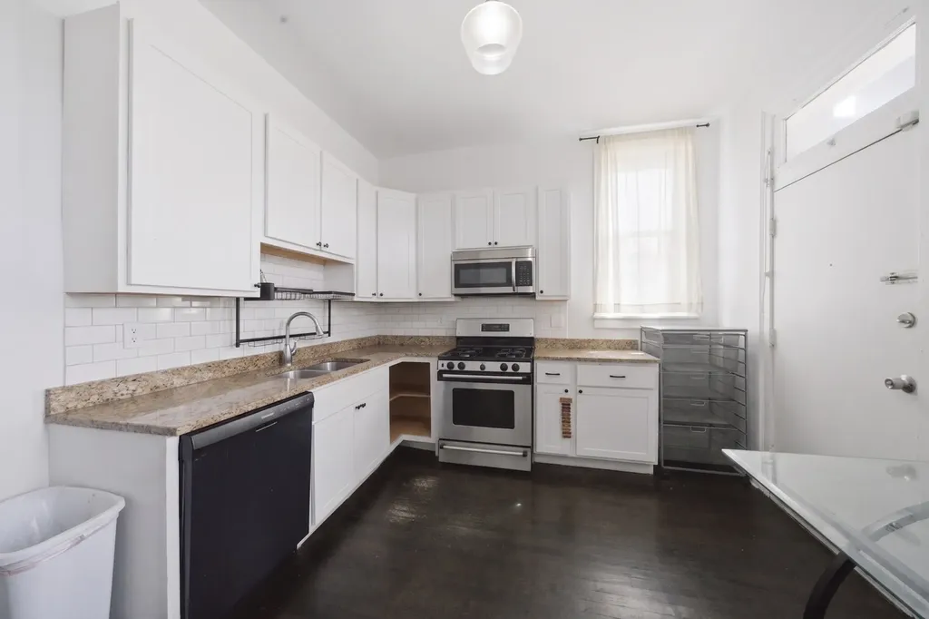 3825 West Adams Street Chicago IL 60624