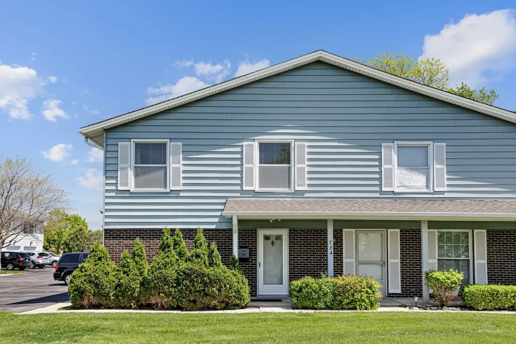 784 Leicester Road Elk Grove Village IL 60007