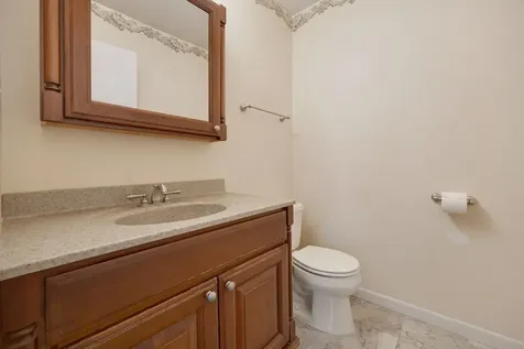 784 Leicester Road Elk Grove Village IL 60007