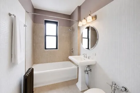 1755 East 55th Street Chicago IL 60615
