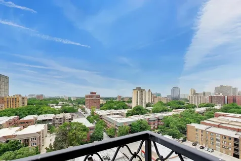 1755 East 55th Street Chicago IL 60615