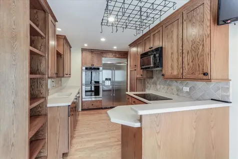 244 Hickory Lane Lake Barrington IL 60010