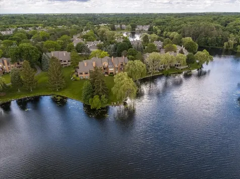 244 Hickory Lane Lake Barrington IL 60010