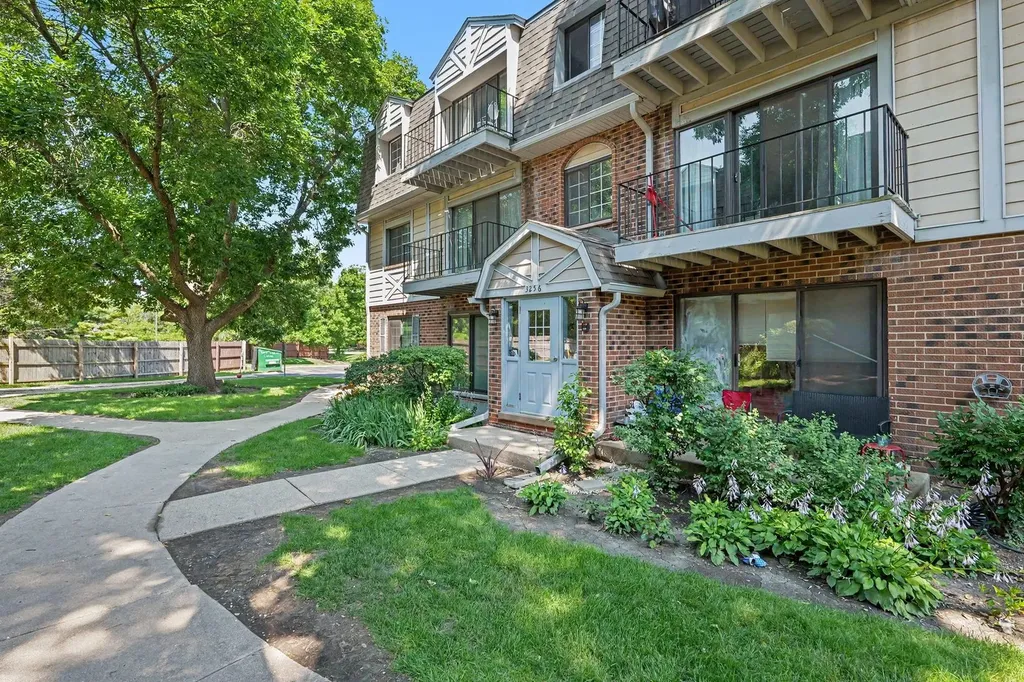 3256 Sanders Road Northbrook IL 60062