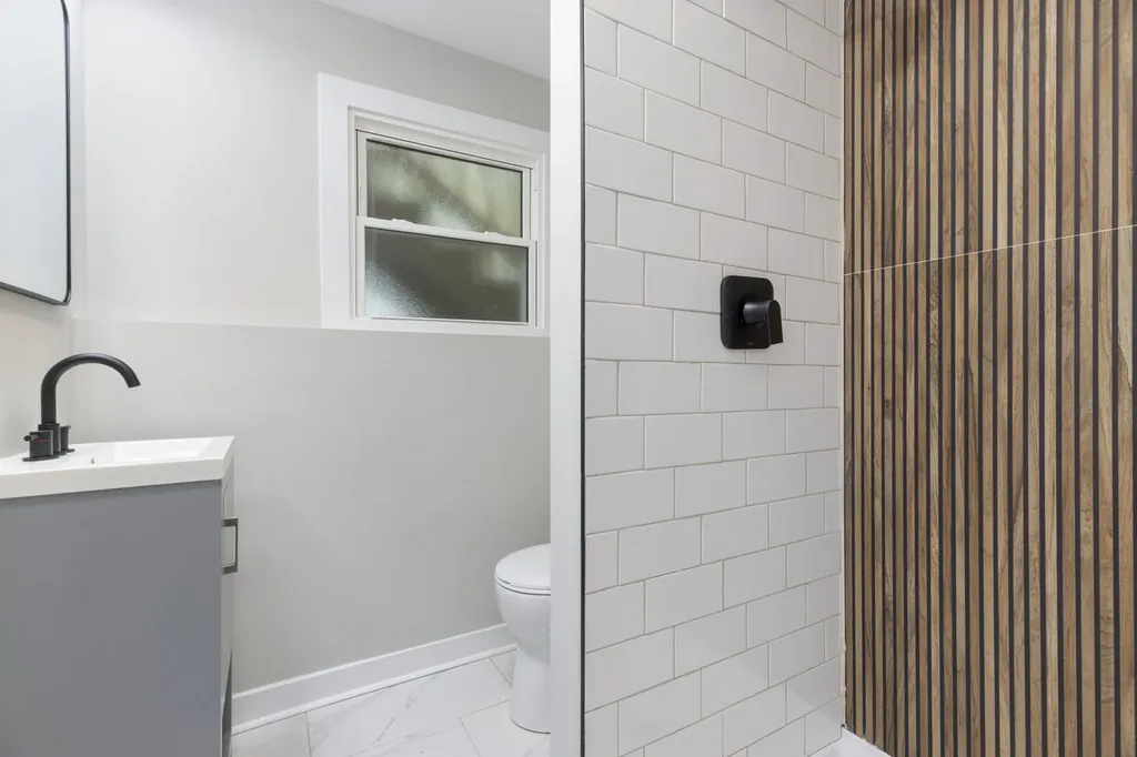 105 Cedarwood Court Bolingbrook IL 60440