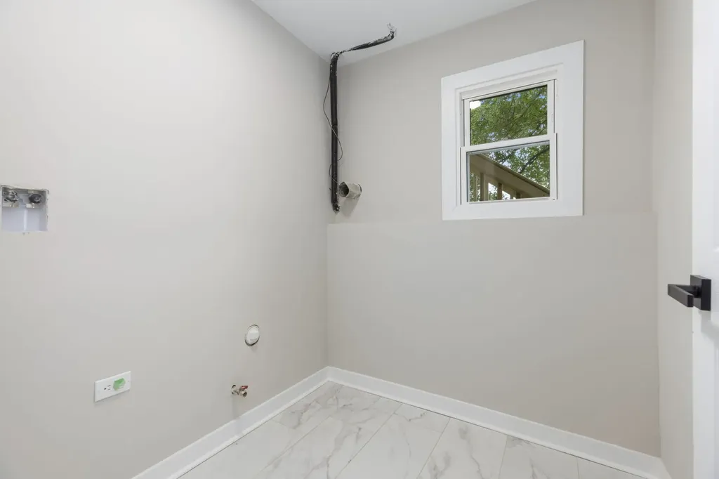 105 Cedarwood Court Bolingbrook IL 60440