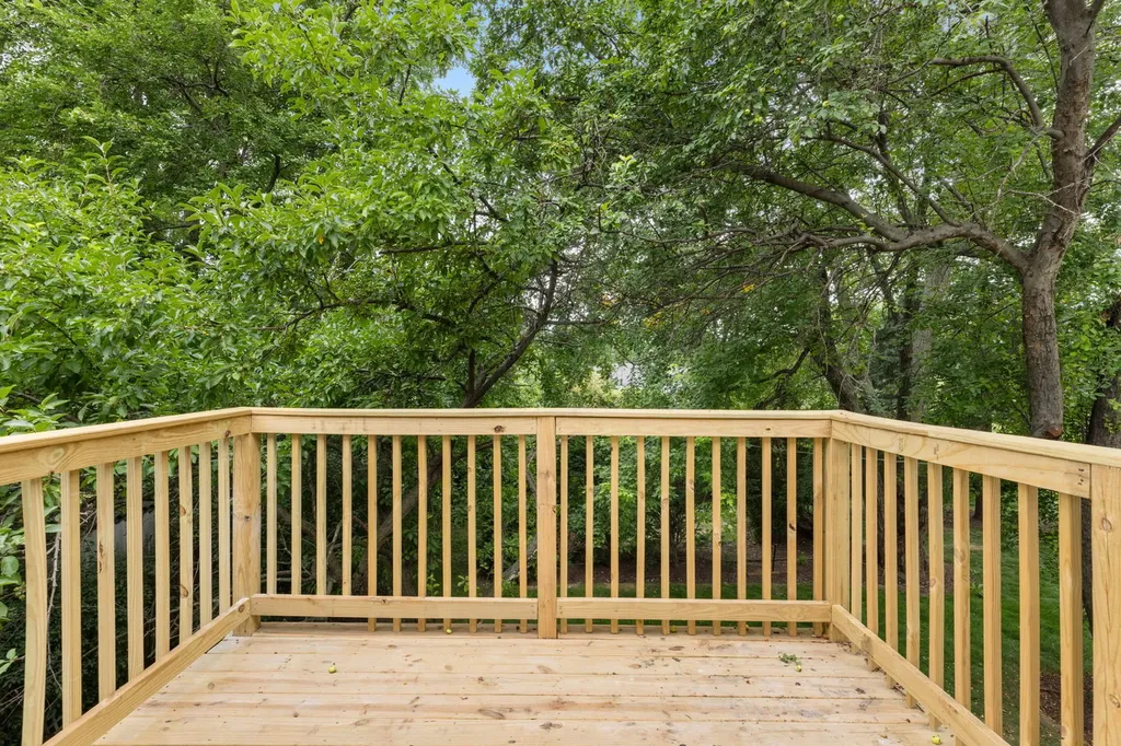 105 Cedarwood Court Bolingbrook IL 60440