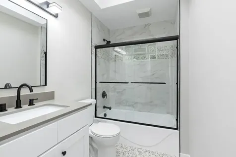 105 Cedarwood Court Bolingbrook IL 60440