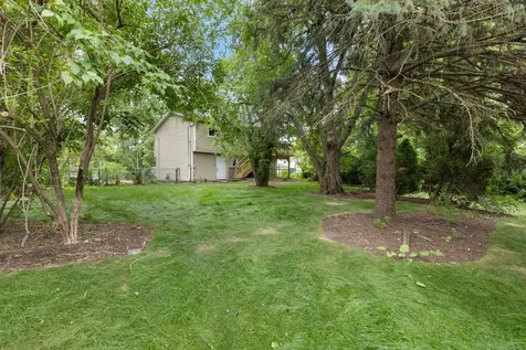 105 Cedarwood Court Bolingbrook IL 60440