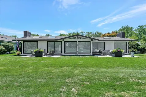 102 Greencroft Drive Champaign IL 61821