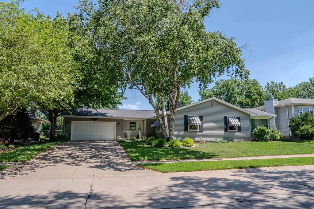 2918 30TH Street Moline IL 61265