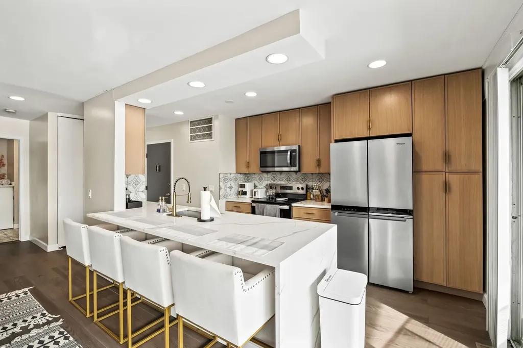 1601 East Maple Terrace Lisle IL 60532