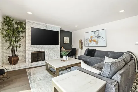 1601 East Maple Terrace Lisle IL 60532