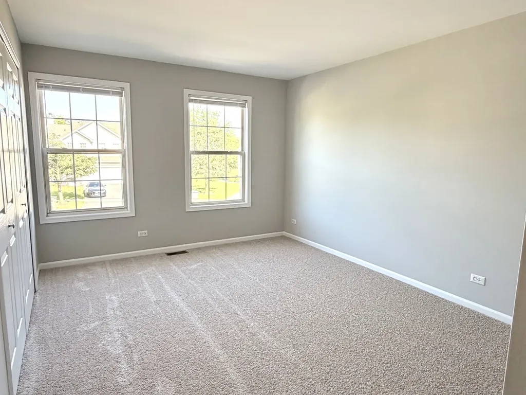 166 Avalon Court Roselle IL 60172