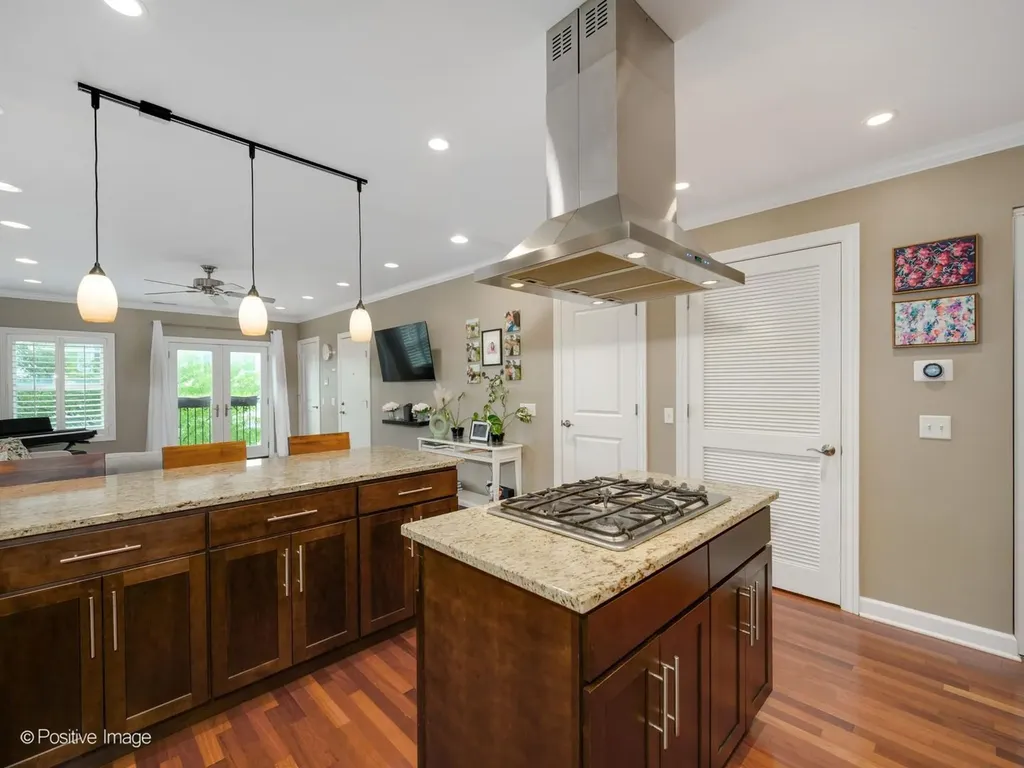 2849 North Ashland Avenue Chicago IL 60657