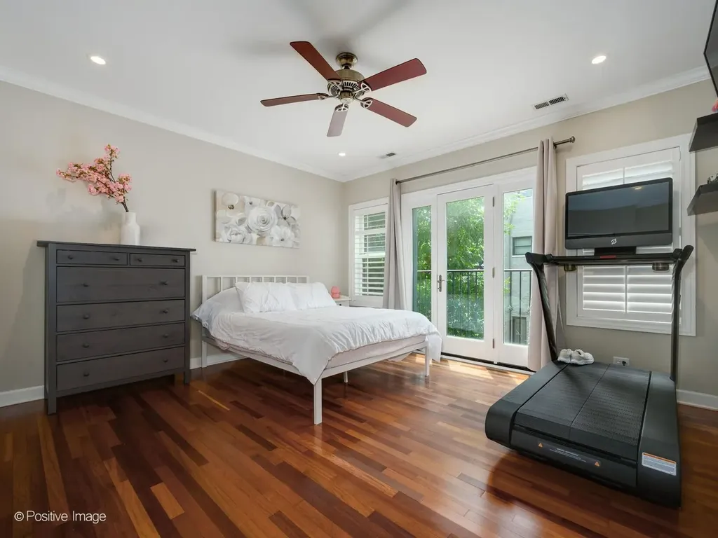 2849 North Ashland Avenue Chicago IL 60657