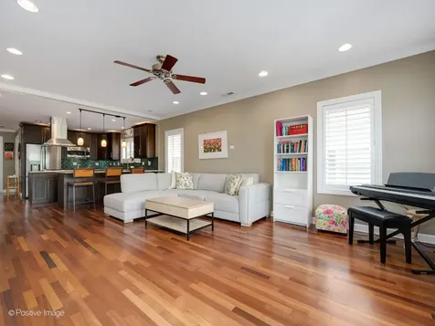 2849 North Ashland Avenue Chicago IL 60657
