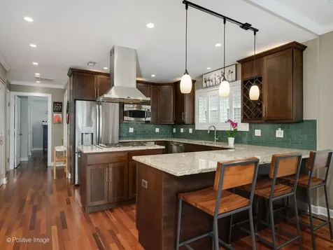 2849 North Ashland Avenue Chicago IL 60657