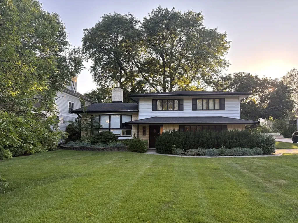 5300 Fair Elms Avenue Western Springs IL 60558