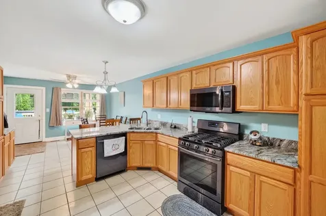 673 Bayfield Drive Dekalb IL 60115