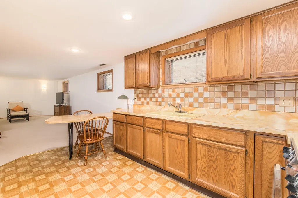 5950 West Foster Avenue Chicago IL 60630