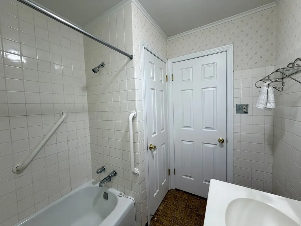 11247 South Albany Avenue Chicago IL 60655