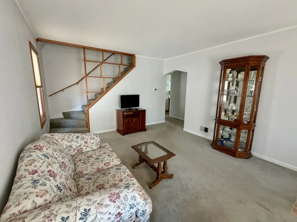 11247 South Albany Avenue Chicago IL 60655