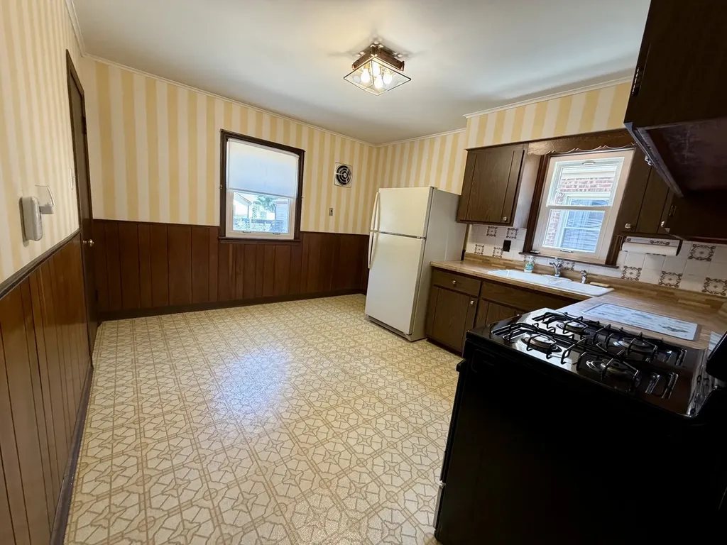 11247 South Albany Avenue Chicago IL 60655