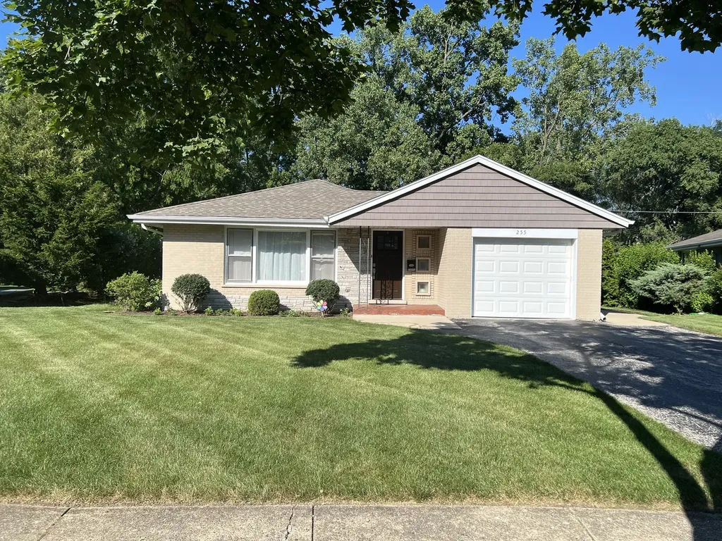 255 Riverside Drive Northfield IL 60093
