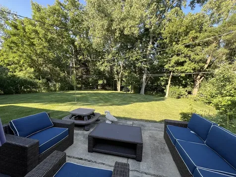 255 Riverside Drive Northfield IL 60093