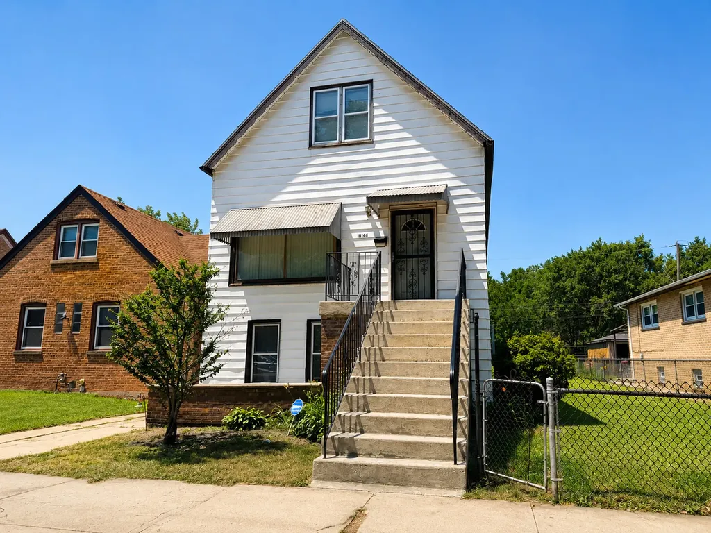 11144 South Green Bay Avenue Chicago IL 60617