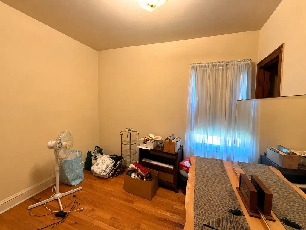11144 South Green Bay Avenue Chicago IL 60617