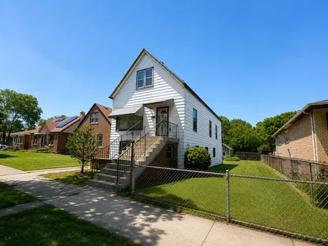 11144 South Green Bay Avenue Chicago IL 60617