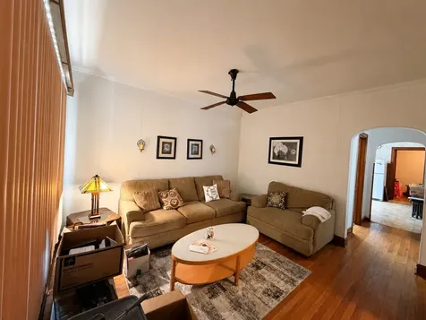 11144 South Green Bay Avenue Chicago IL 60617