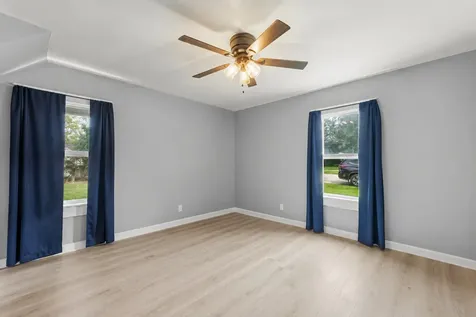 221 Castle Street Sandwich IL 60548