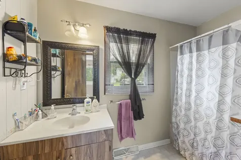 221 Castle Street Sandwich IL 60548