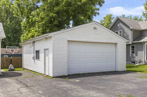 221 Castle Street Sandwich IL 60548