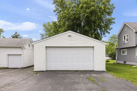 221 Castle Street Sandwich IL 60548
