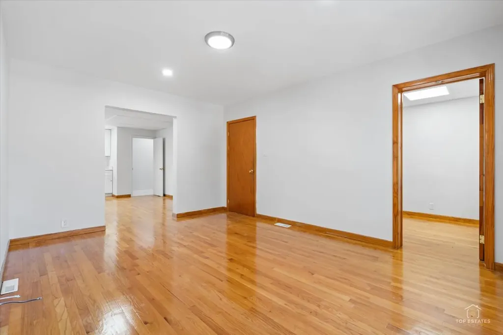 3504 South Maplewood Avenue Chicago IL 60632