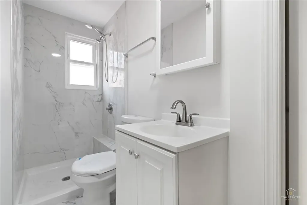 3504 South Maplewood Avenue Chicago IL 60632