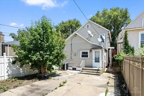 3504 South Maplewood Avenue Chicago IL 60632