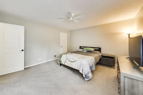 1207 West Thomas Street Arlington Heights IL 60004
