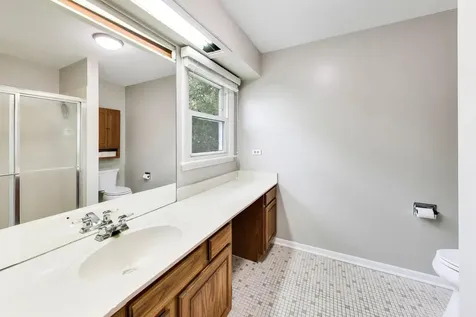 1207 West Thomas Street Arlington Heights IL 60004