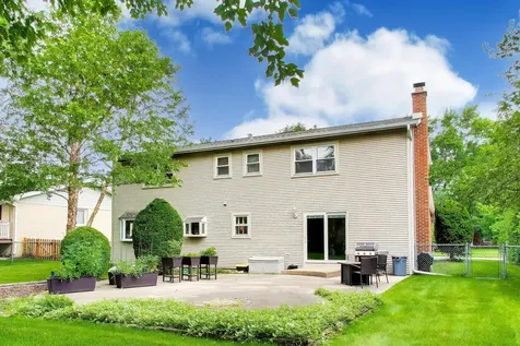 1207 West Thomas Street Arlington Heights IL 60004