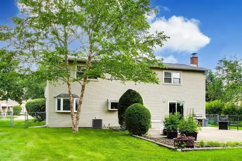 1207 West Thomas Street Arlington Heights IL 60004