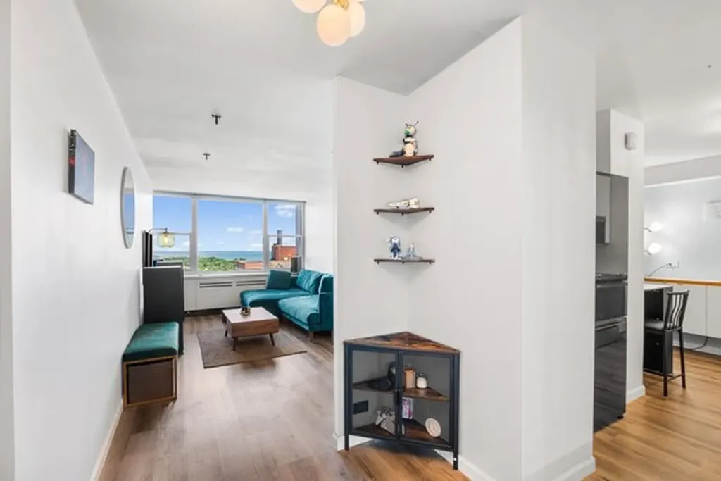 4250 North Marine Drive Chicago IL 60613