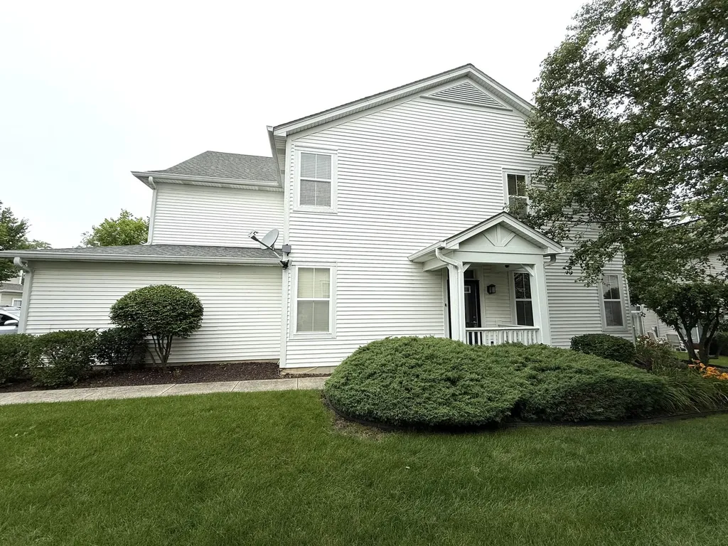 2871 Falling Waters Lane Lindenhurst IL 60046