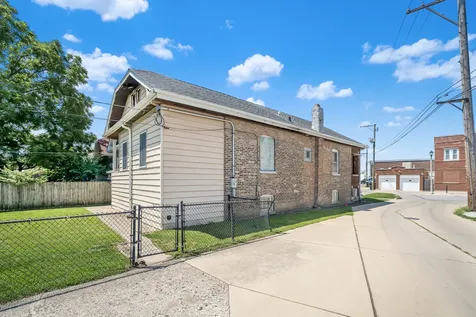 3425 Elmwood Avenue Berwyn IL 60402